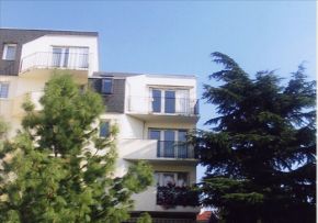 Photo Residence Les Pins, R&eacute;sidence autonomie, Foyer logements à Neuilly Plaisance 93