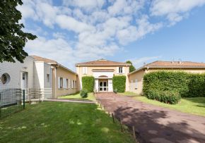 Photo Residence Les Charmilles, maison de retraite priv&eacute;e COLISEE, Ehpad à Roumazieres Loubert 16