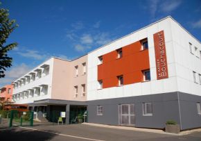 Photo Maison De Retraite Bouchacourt, maison de retraite Publique, Usld, Ehpad à St Laurent Sur Saone 01