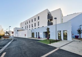 Photo Residence Les Dagueys - Ehpad, maison de retraite priv&eacute;e COLISEE, Ehpad à Libourne 33