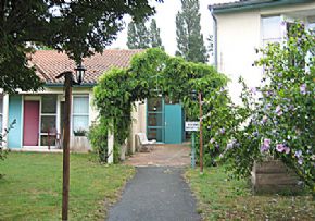 Photo Maison De Retraite Mirambeau, maison de retraite priv&eacute;e associative, Ehpad à St Vivien De Medoc 33