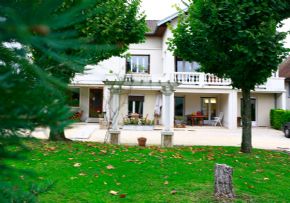 Photo Residence Les Perolines, maison de retraite priv&eacute;e, Ehpad à St Andre Le Gaz 38