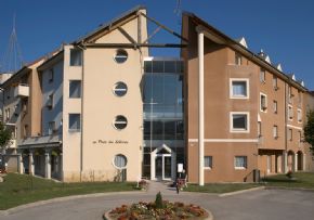 Photo Residence Du Parc Des Salines, maison de retraite priv&eacute;e, Ehpad à Lons Le Saunier 39