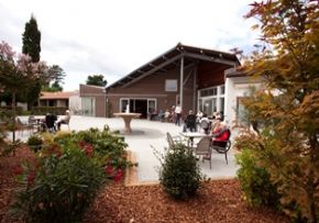 Photo Ehpad Lou Camin, maison de retraite Publique, Ehpad à Parentis En Born 40