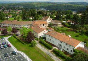 Photo Ehpad Saint Sulpice, maison de retraite priv&eacute;e associative, Ehpad à Villerest 42