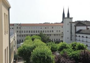 Photo Etablissement Ste Claire, maison de retraite Publique, Usld, Ehpad à Clermont Ferrand 63