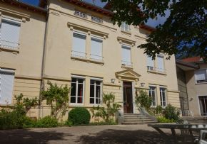 Photo Les Petits Freres Des Pauvres Age - Charmanon - Hebergement Temporaire, maison de retraite priv&eacute;e associative PETITS FRERES DES PAUVRES, Ehpad à Grezieu La Varenne 69