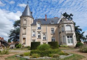 Photo Les Petits Freres Des Pauvres - Gigny - Hebergement Temporaire, maison de retraite priv&eacute;e associative PETITS FRERES DES PAUVRES, Ehpad à Gigny Sur Saone 71