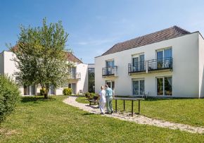 Photo KORIAN JARDINS D'HUGO &agrave; 10440 LA RIVIERE DE CORPS places disponibles