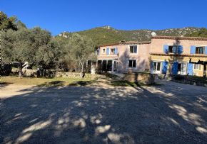 Photo Les Amis Des Aines, maison de retraite priv&eacute;e PAVONIS SANTE, Ehpad à Signes 83