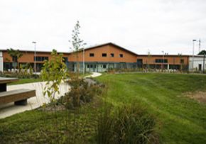 Photo Centre Hospitalier George Mazurelle, maison de retraite Publique, Usld, Ehpad à La Roche Sur Yon 85
