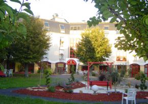 Photo Residence Porte Du Martray, maison de retraite priv&eacute;e associative ARPAVIE, Ehpad à Loudun 86